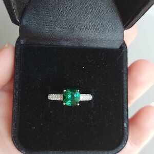 1.45 Carat Emerald Sterling Silver Ring